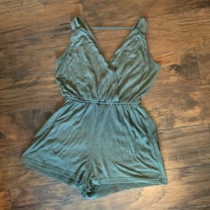 Universal Thread Romper